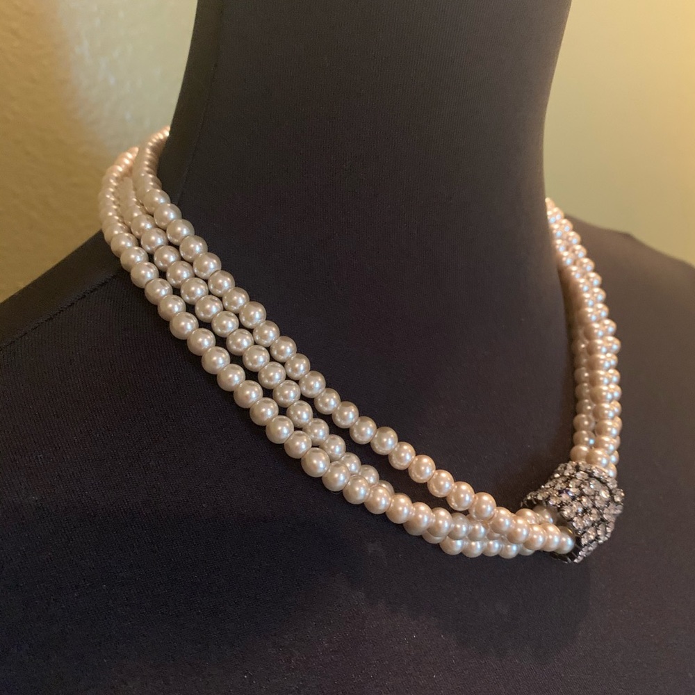 Pearls necklace - Picture 2 of 3